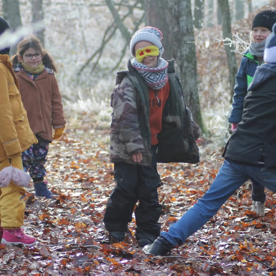 Dès le 11.10.26 – Ateliers de l&rsquo;automne – Familles en forêt: éveil des sens en nature