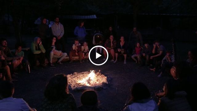 Le Nomades Land video